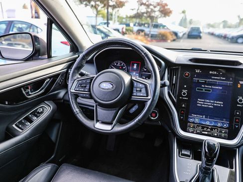 Used 2023 Subaru Outback Limited image 4