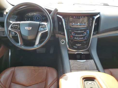Used 2016 Cadillac Escalade ESV Luxury image 35
