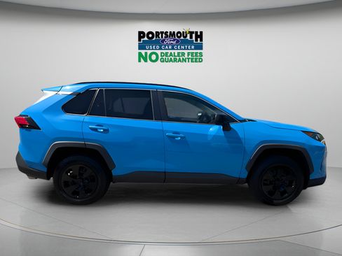 Used 2019 Toyota RAV4 LE w/ All Weather Liner Package AWD/4WD image 6