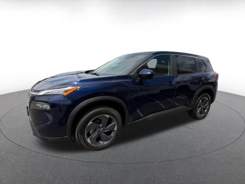 Used 2025 Nissan Rogue SV FWD image 8