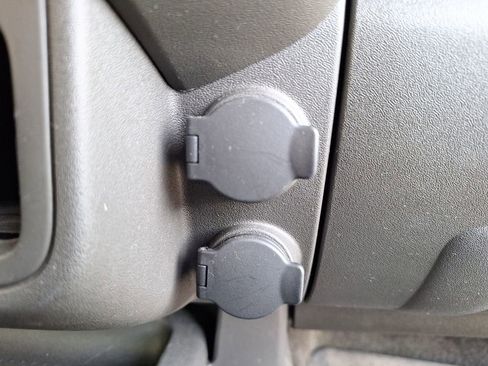 Used 2013 Nissan Xterra S image 18