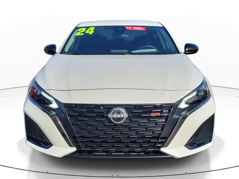 Certified 2024 Nissan Altima 2.5 SR AWD/4WD image 2