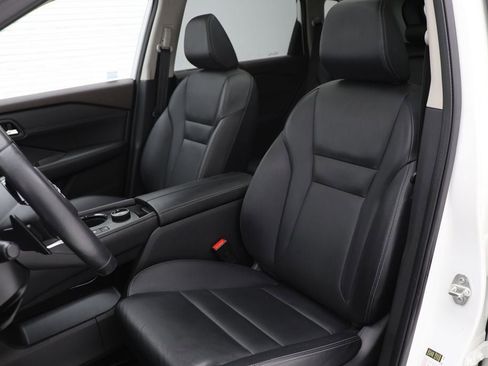 Used 2023 Nissan Rogue SL w/ SL Premium Package image 15