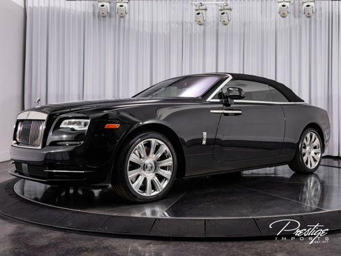 Used 2018 Rolls-Royce Dawn image 8