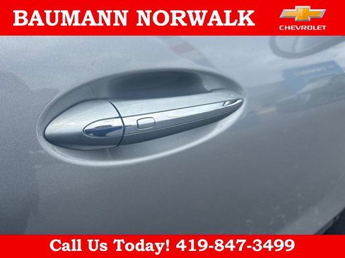 Used 2024 Buick Encore GX Sport Touring w/ Comfort Package AWD/4WD image 38