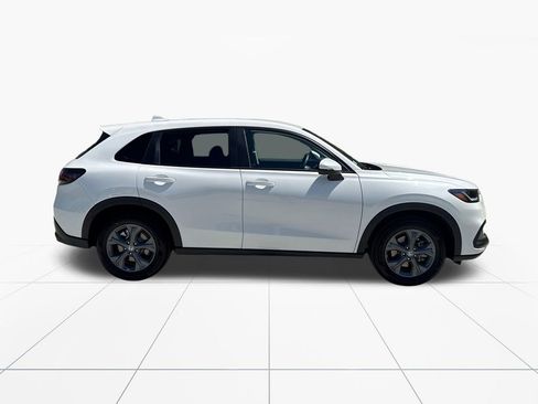 Certified 2026 Honda HR-V LX image 9