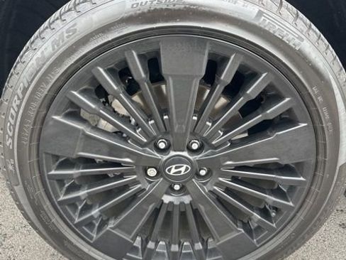 Used 2025 Hyundai Santa Fe Calligraphy AWD/4WD image 14