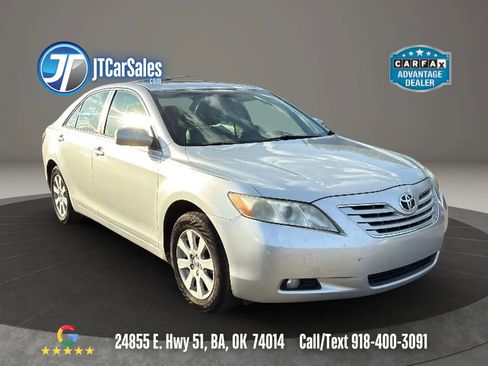 Used 2008 Toyota Camry XLE image 1