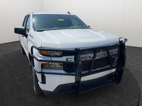 Used 2022 Chevrolet Silverado 1500 Custom image 2