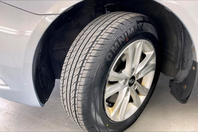 Used 2013 Hyundai Sonata GLS w/ Popular Equipment Pkg FWD image 32