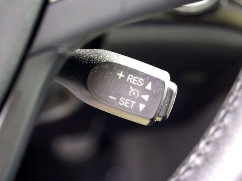 Used 2015 Toyota Avalon XLE image 20