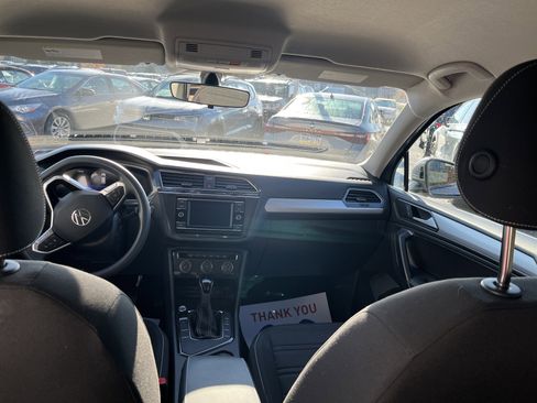 Used 2023 Volkswagen Tiguan S image 23