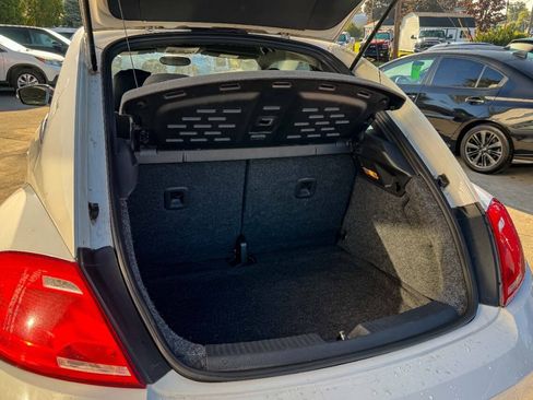 Used 2012 Volkswagen Beetle Launch Edition FWD image 15
