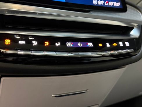 Certified 2024 Cadillac Lyriq Luxury AWD/4WD image 17