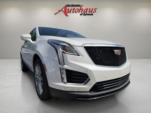 Used 2024 Cadillac XT5 Sportv w/ Technology Package AWD/4WD image 2