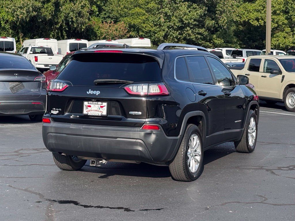 Used 2019 Jeep Cherokee Latitude w/ Popular Appearance Group AWD/4WD image 15