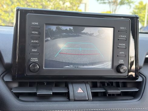 Certified 2019 Toyota RAV4 XLE w/ Convenience Package FWD image 3
