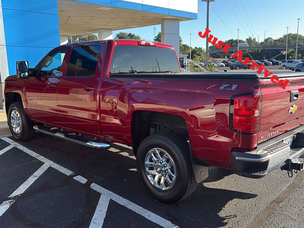 Used 2019 Chevrolet Silverado 3500 LT w/ LT Convenience Package AWD/4WD image 3