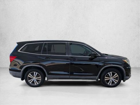 Used 2017 Honda Pilot EX-L image 4