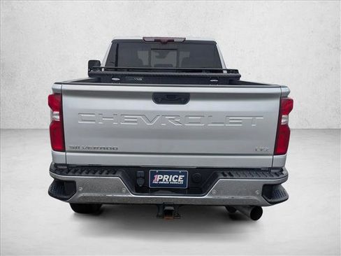 Used 2022 Chevrolet Silverado 2500 LTZ w/ LTZ Premium Package image 6