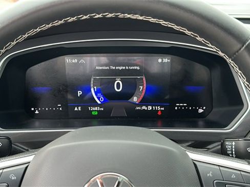 Used 2024 Volkswagen Tiguan SE image 15