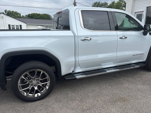 Used 2026 GMC Sierra 1500 SLT w/ SLT Premium Package AWD/4WD image 11