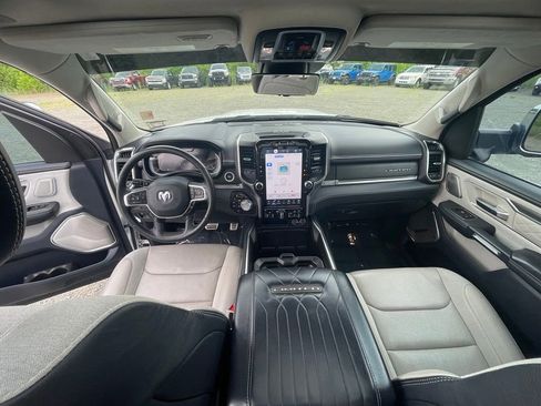 Used 2024 RAM 1500 Limited AWD/4WD image 3