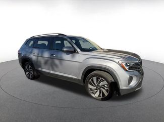 Used 2025 Volkswagen Atlas SE video 2