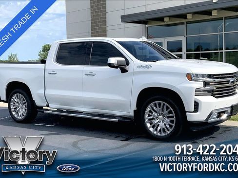 Used 2019 Chevrolet Silverado 1500 High Country w/ Technology Package AWD/4WD image 1
