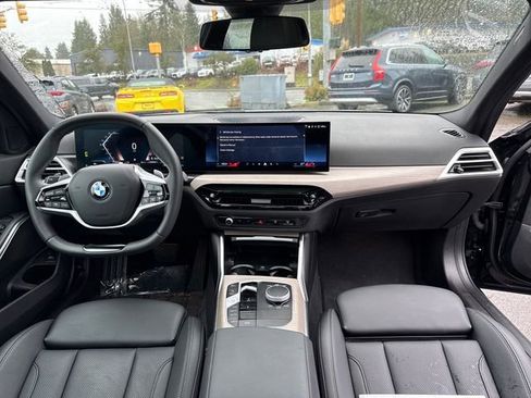 Used 2025 BMW 330i xDrive Sedan image 13