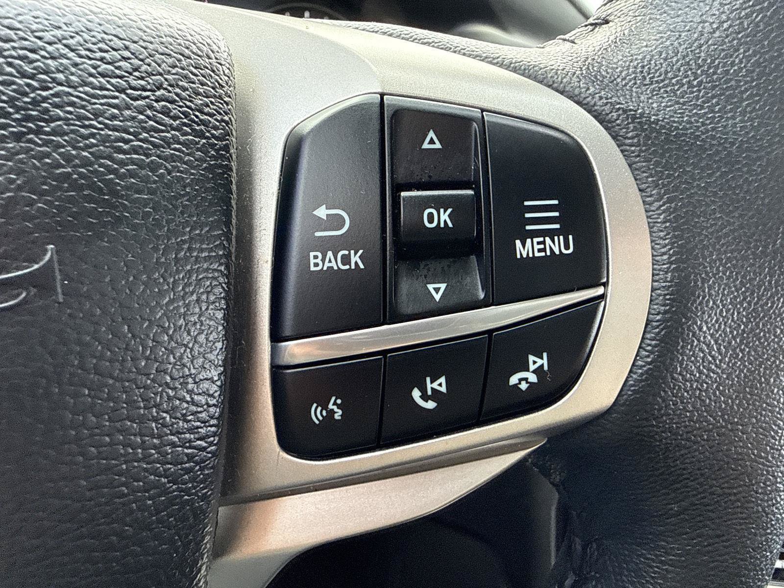 Used 2024 Ford Explorer Limited AWD/4WD image 22