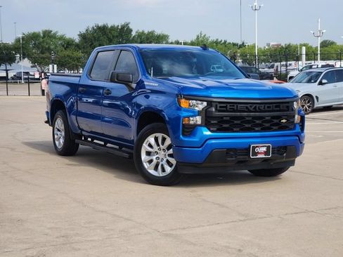 Used 2024 Chevrolet Silverado 1500 Custom RWD image 2