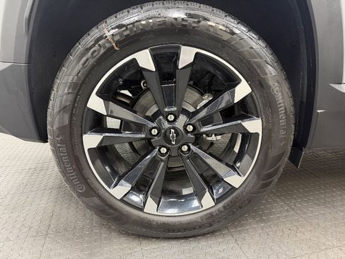 New 2026 Chevrolet Equinox RS w/ LPO, Floor Liner Package image 9