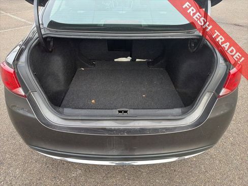 Used 2015 Chrysler 200 Limited image 6