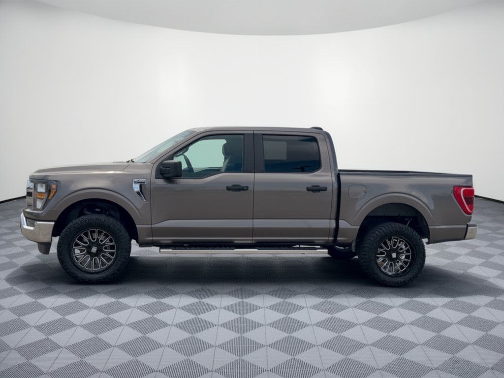 Used 2023 Ford F150 XLT RWD image 2