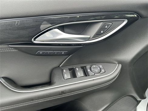 Certified 2025 Buick Envision Preferred image 15