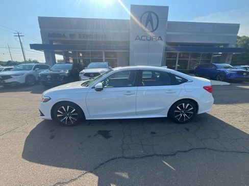 Used 2024 Honda Civic EX image 1