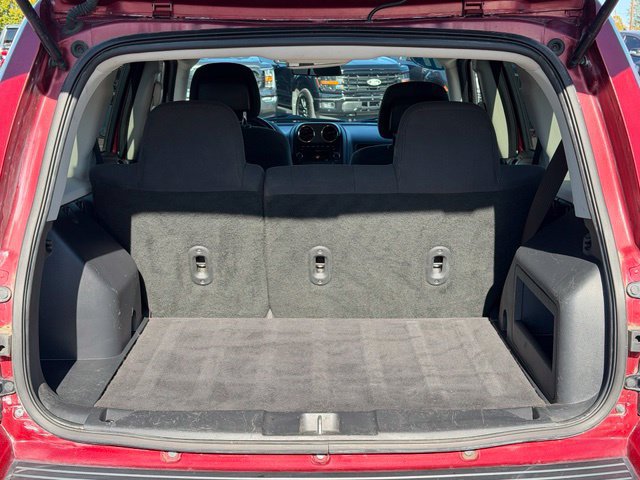Used 2011 Jeep Patriot Latitude AWD/4WD image 16