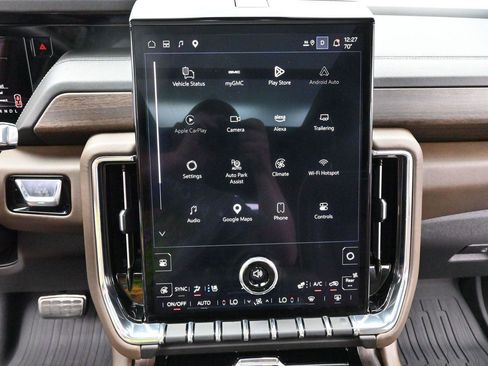Used 2025 GMC Yukon Denali Ultimate AWD/4WD image 25