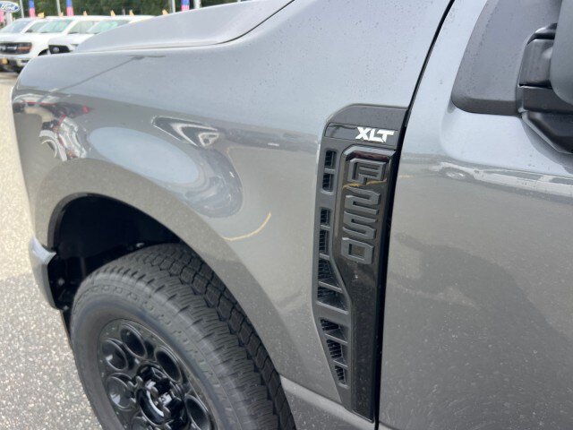 New 2027 Ford F250 XLT w/ XLT Premium Package AWD/4WD image 32
