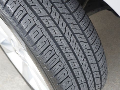 Used 2011 Lexus RX 350 2WD w/ Premium Pkg image 11