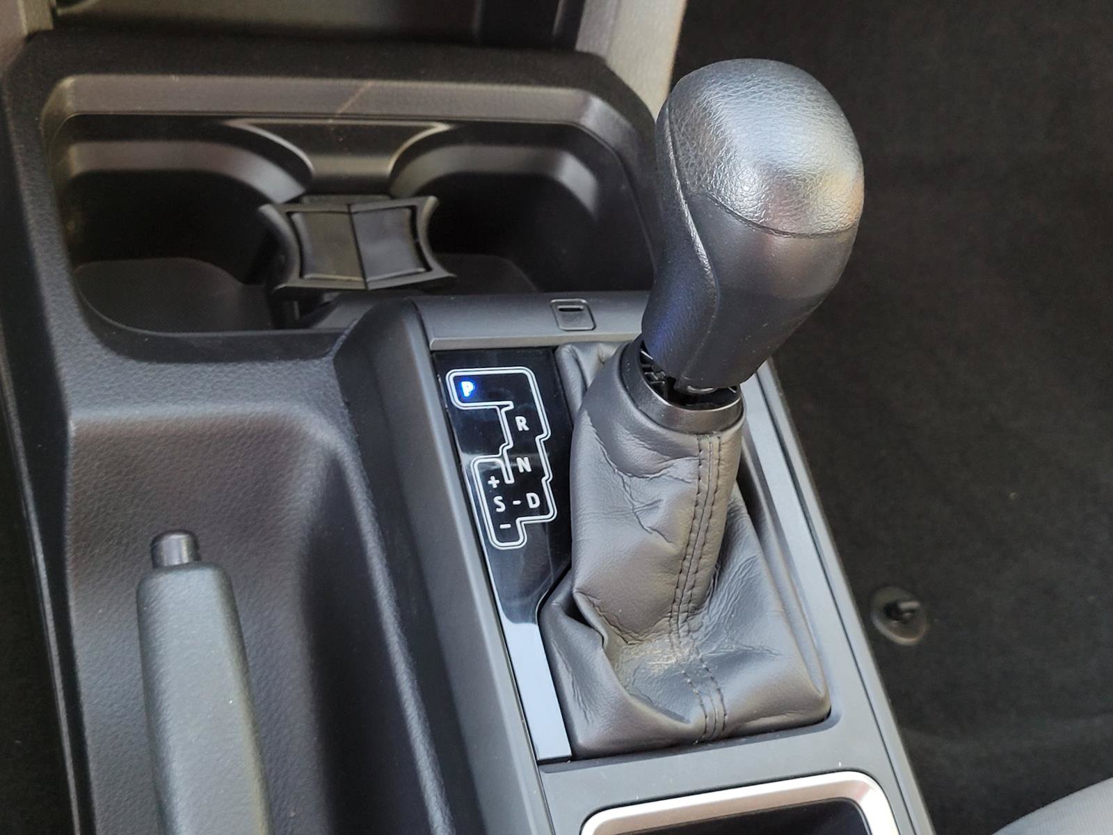 Used 2020 Toyota Tacoma SR RWD image 14