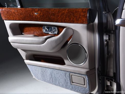 Used 2005 Bentley Arnage R image 40