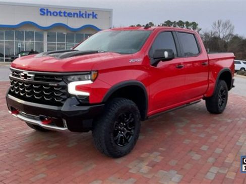 Used 2022 Chevrolet Silverado 1500 ZR2 w/ Technology Package image 5