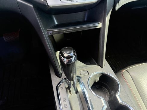 Used 2017 Chevrolet Equinox Premier w/ Enhanced Convenience Package image 9