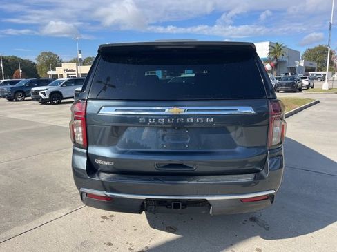 Used 2021 Chevrolet Suburban LS w/ Driver Alert Package image 5