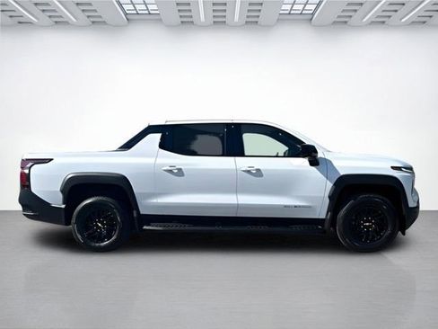 New 2026 Chevrolet Silverado EV LT image 3
