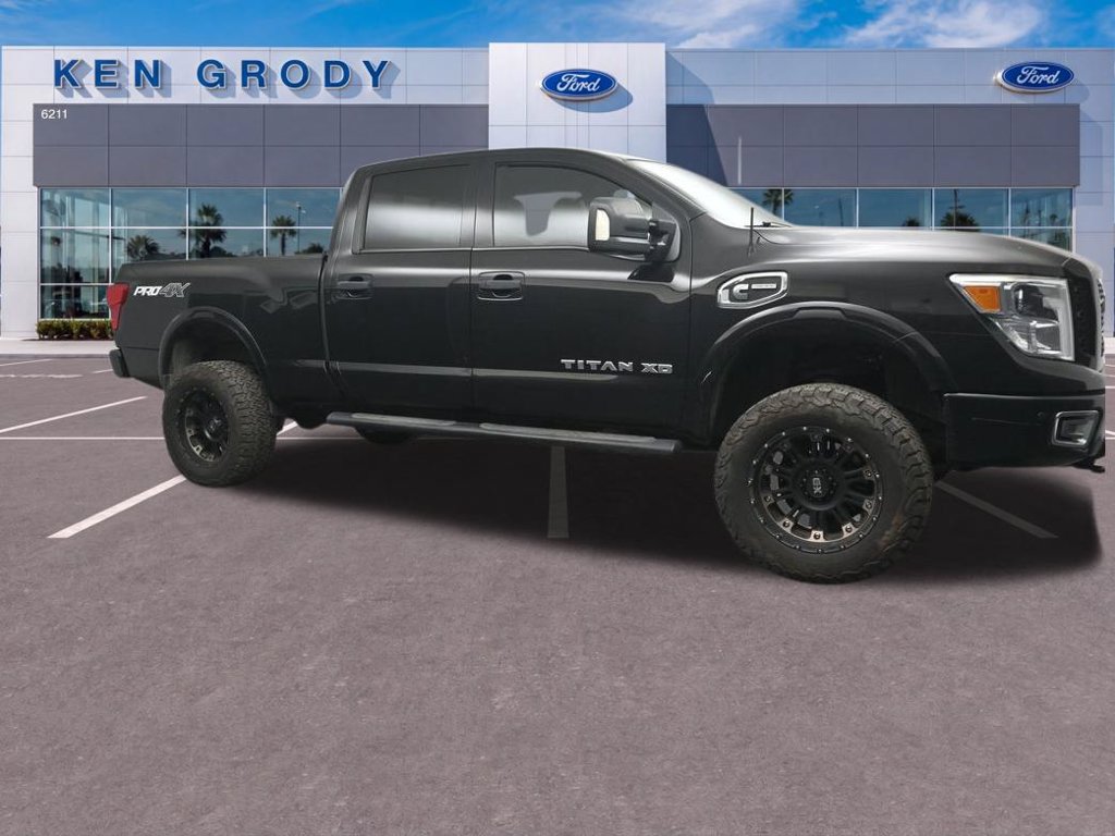 Used 2019 Nissan Titan PRO-4X w/ Pro-4x Convenience Package AWD/4WD image 5