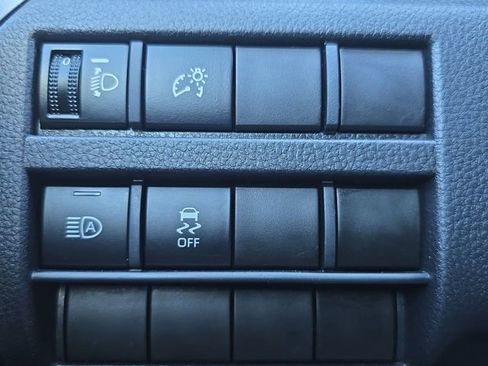 Used 2025 Toyota Tacoma SR5 image 25