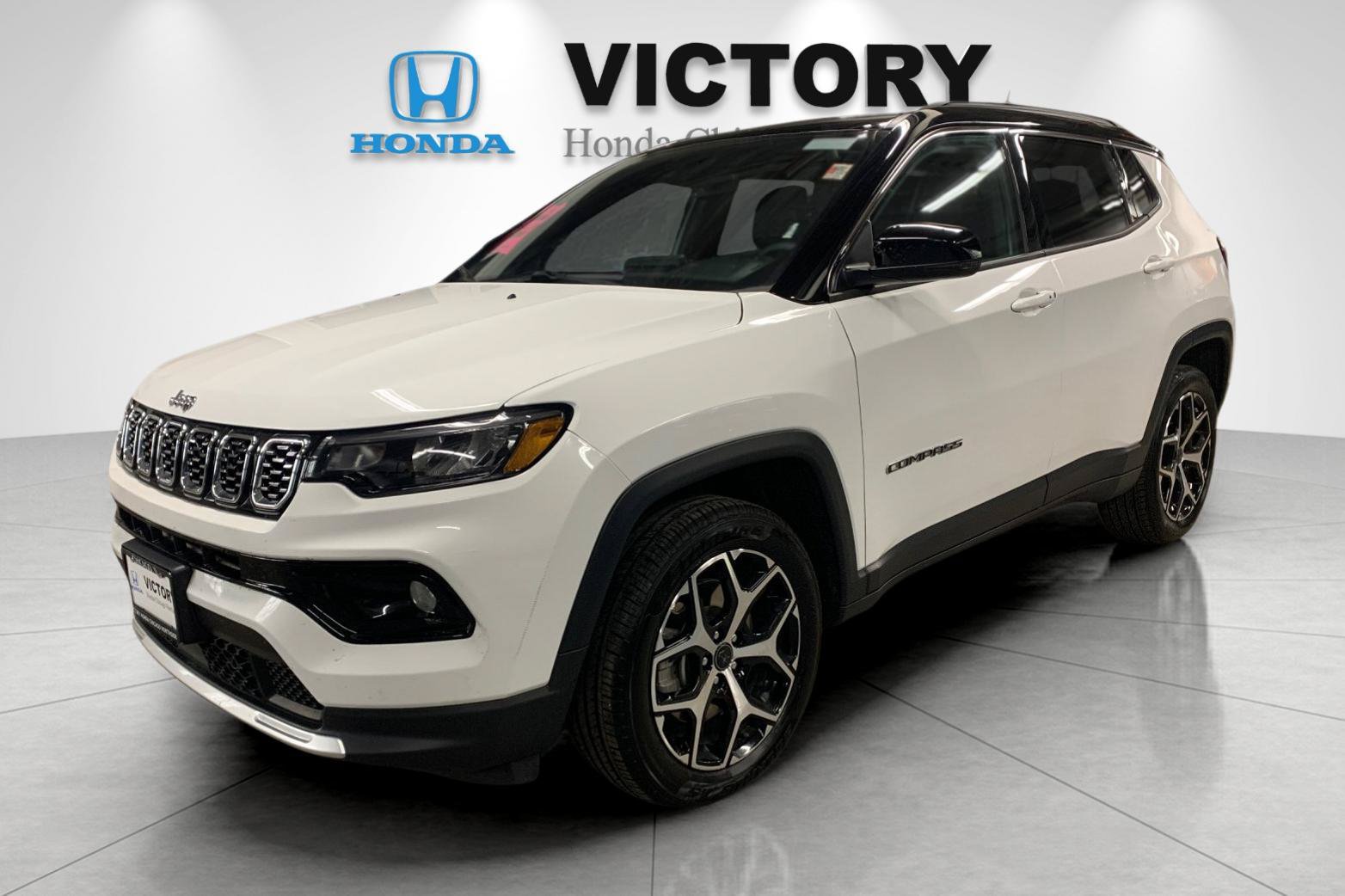 Used 2025 Jeep Compass Limited AWD/4WD image 7